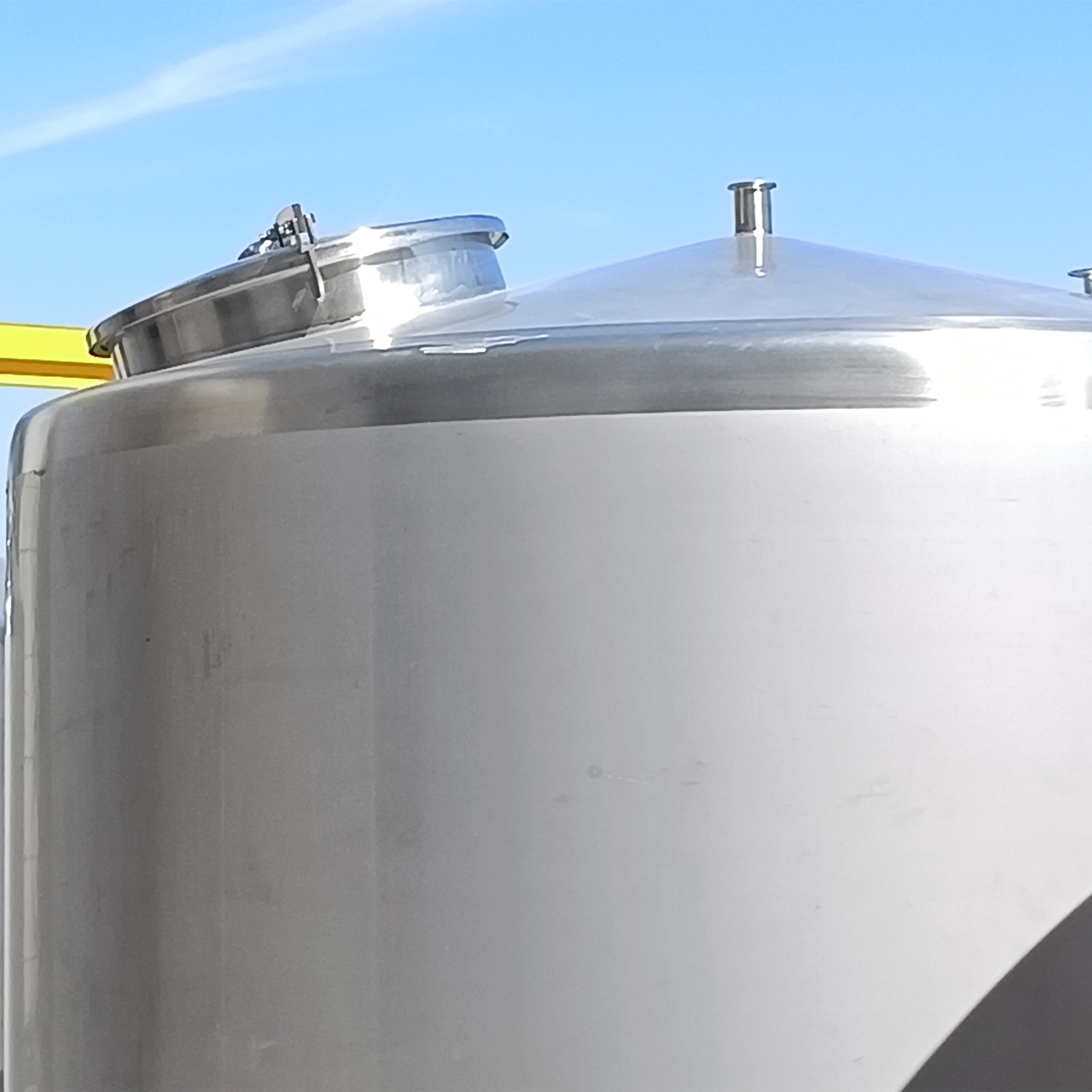 জলের ট্যাঙ্ক