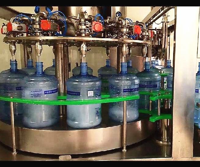 5 গ্যালন জল ভর্তি লাইন