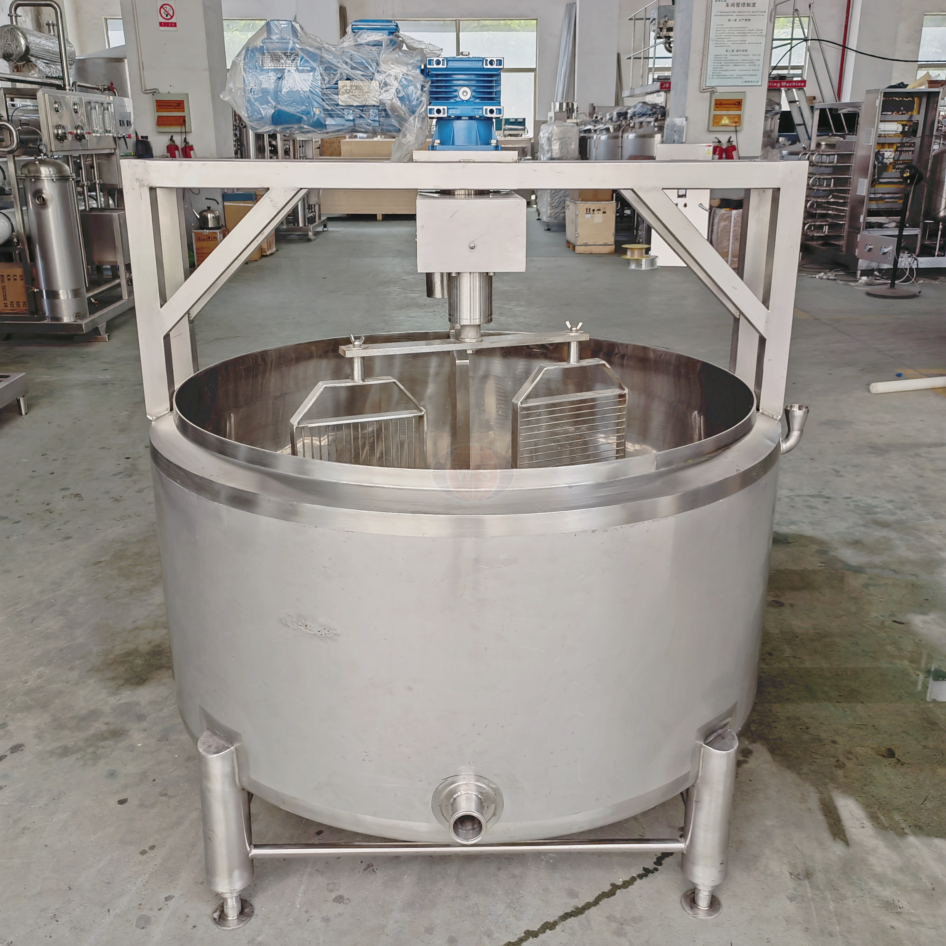 কীভাবে পনির তৈরির মেশিনগুলি দক্ষতার সাথে কাজ করে?